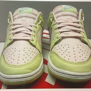 Size US- 6.5 / EUR 37.5 Nike Dunk Low BO614106 Multicolor.